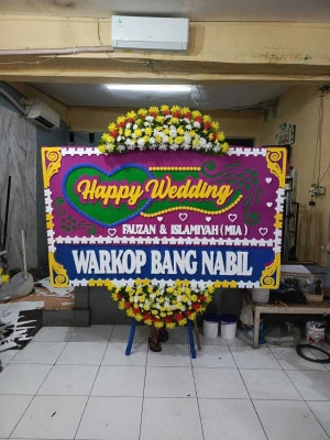 Papan Bunga di Dlangu Butuh