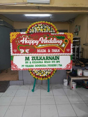 Papan Bunga di Dlangu Butuh